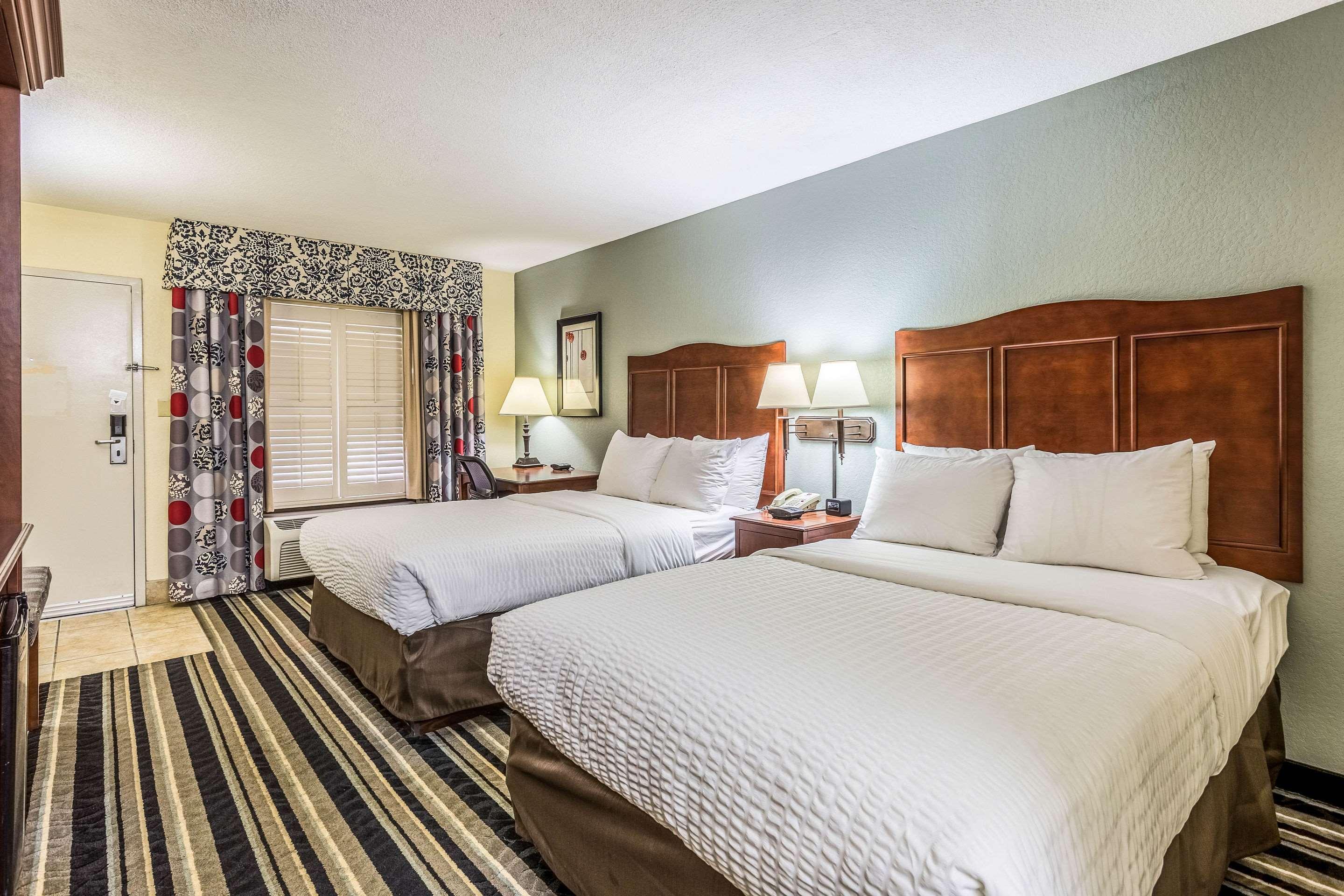 Clarion Pointe Huntsville Research Park Bagian luar foto