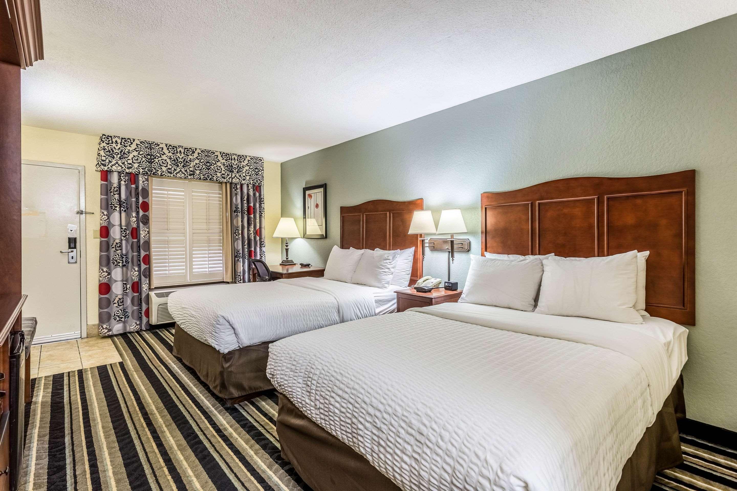 Clarion Pointe Huntsville Research Park Bagian luar foto