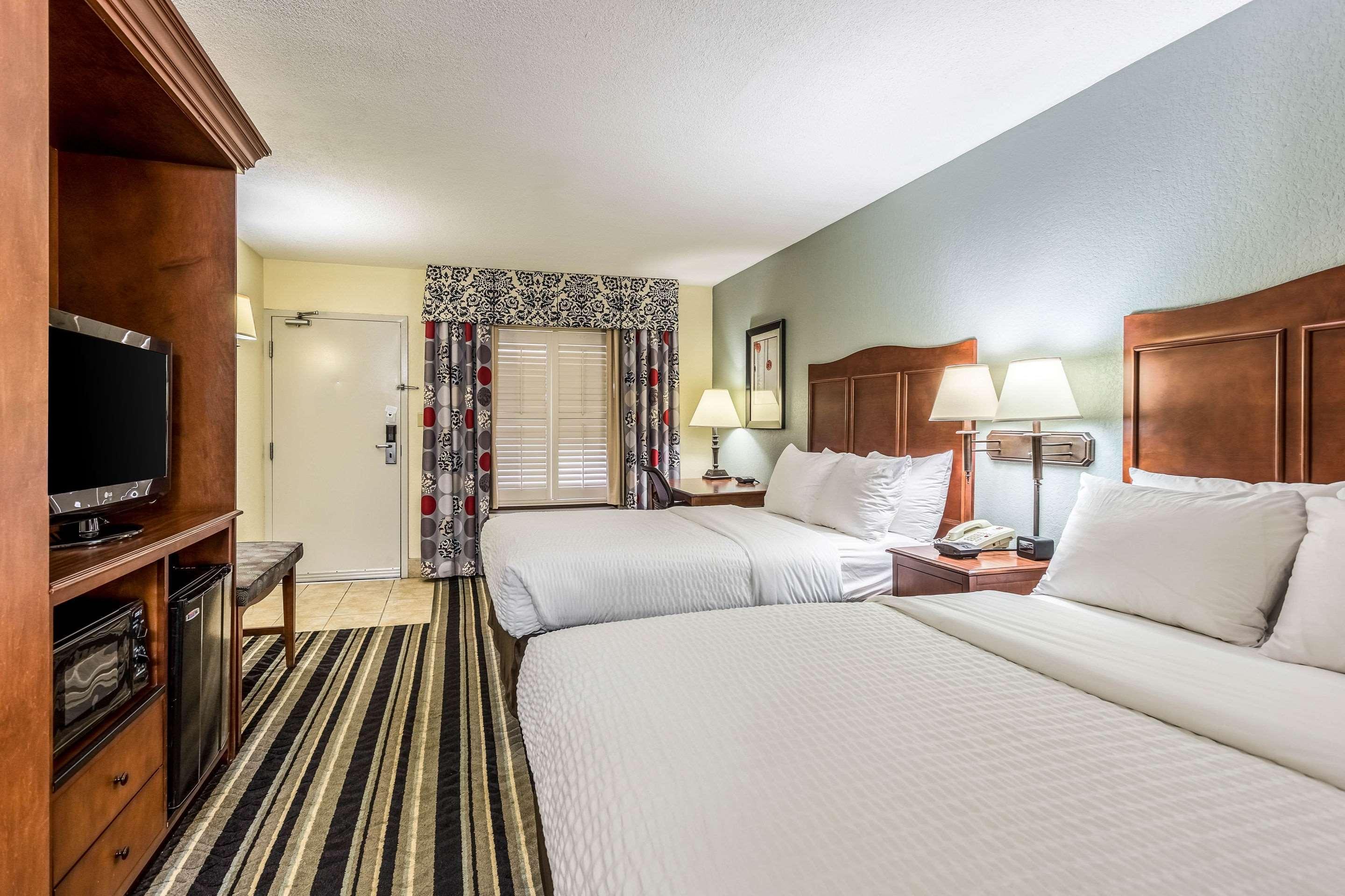 Clarion Pointe Huntsville Research Park Bagian luar foto