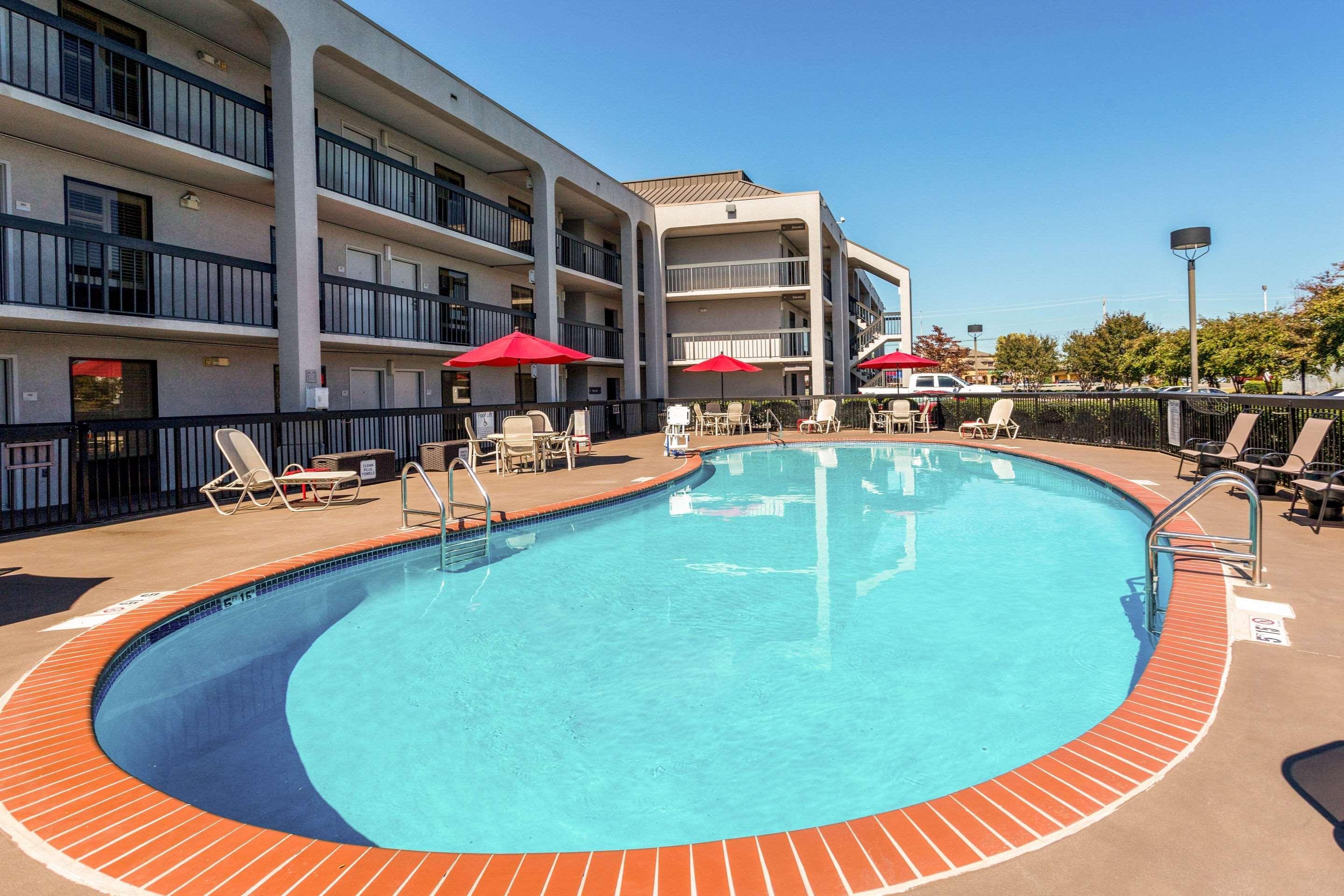 Clarion Pointe Huntsville Research Park Bagian luar foto