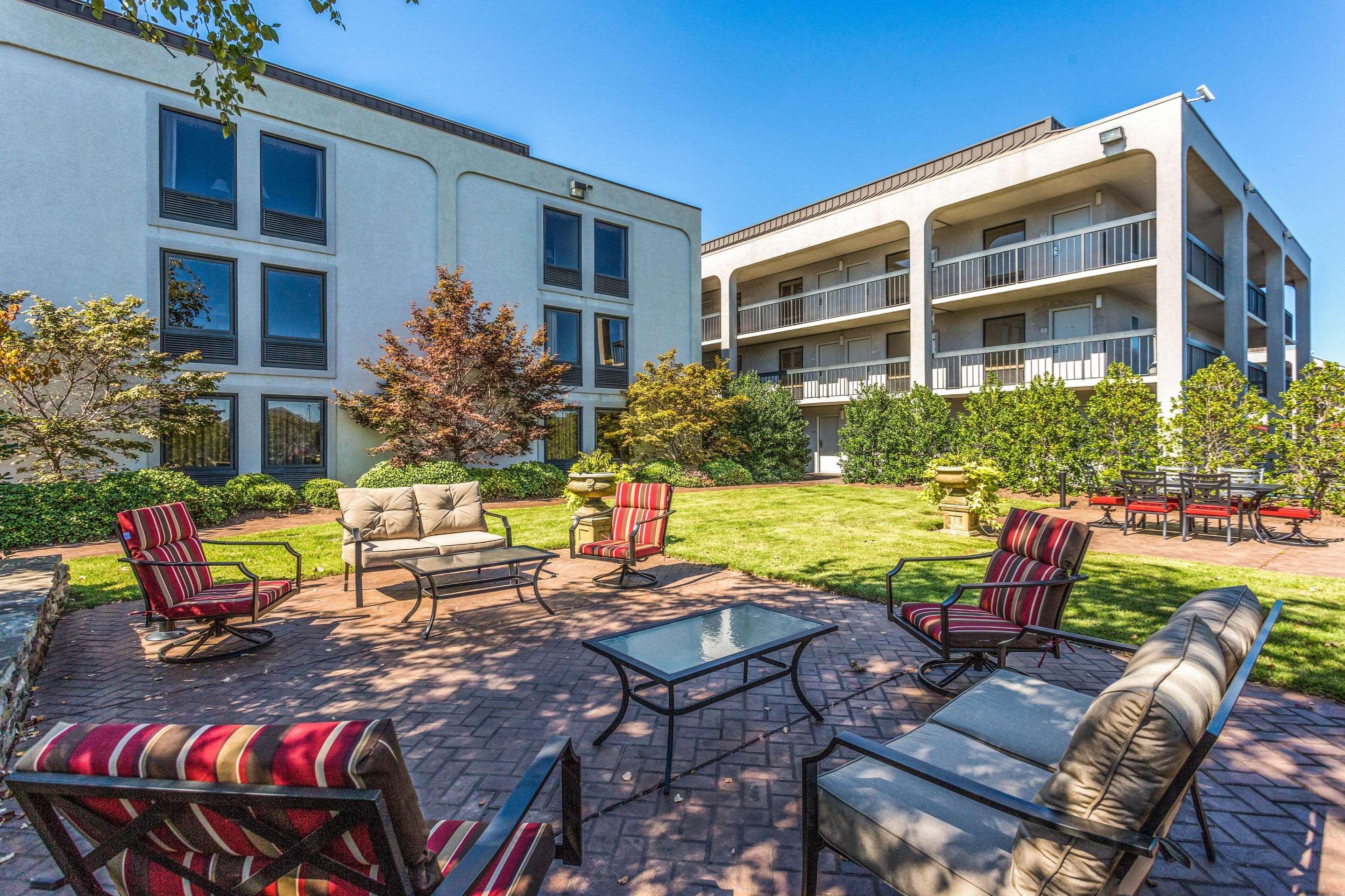 Clarion Pointe Huntsville Research Park Bagian luar foto