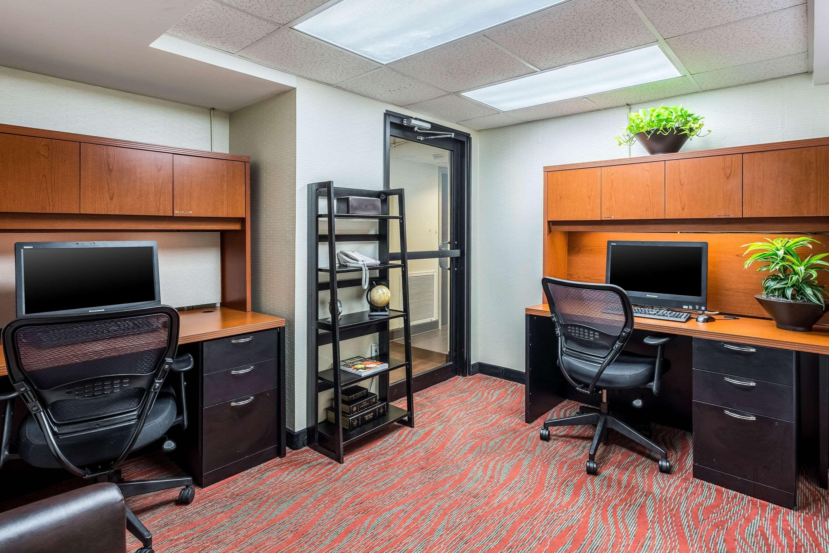 Clarion Pointe Huntsville Research Park Bagian luar foto