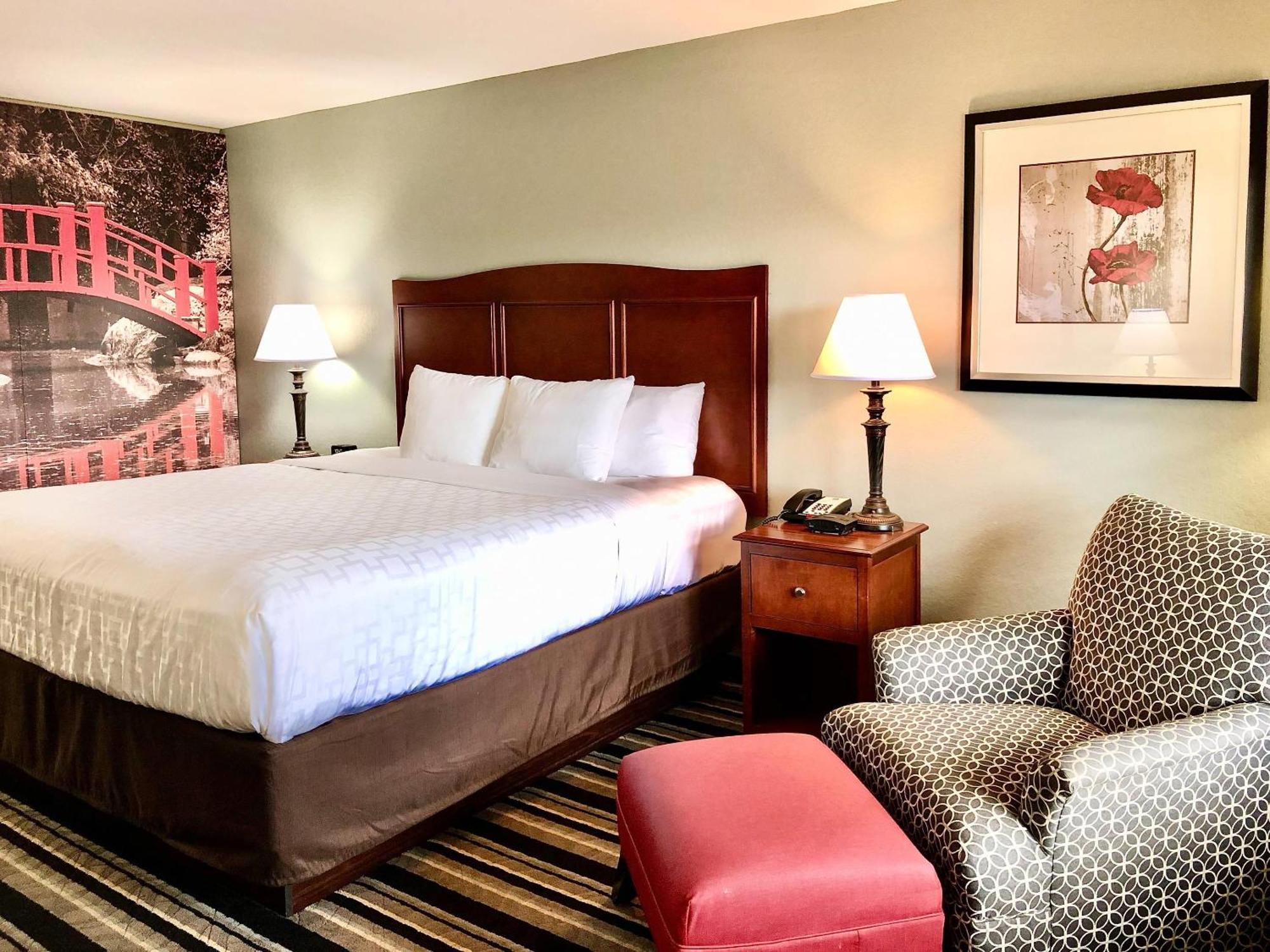 Clarion Pointe Huntsville Research Park Bagian luar foto
