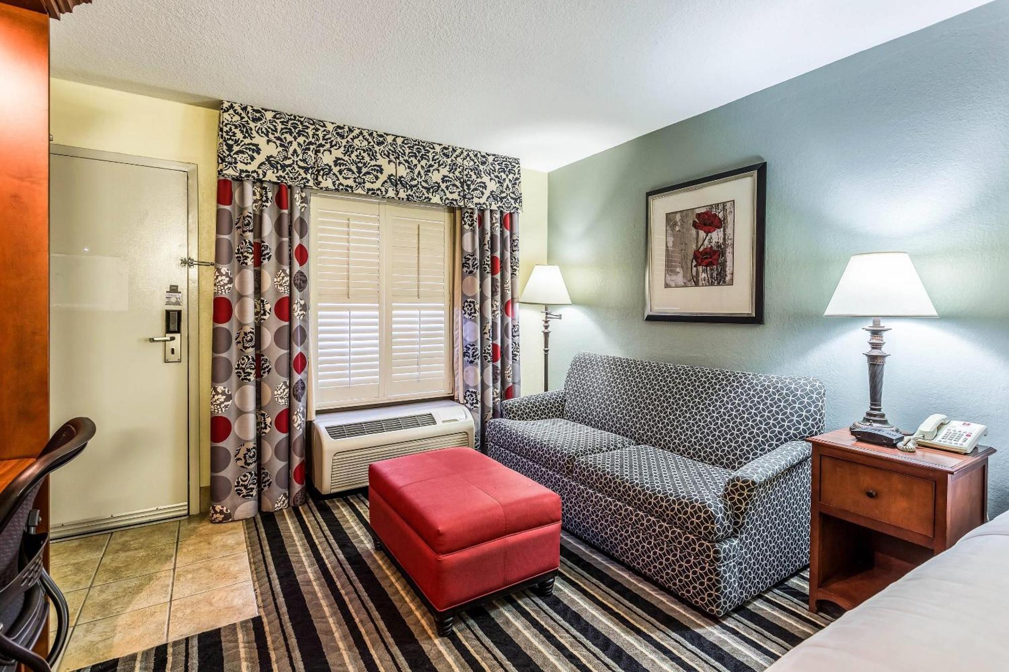 Clarion Pointe Huntsville Research Park Bagian luar foto