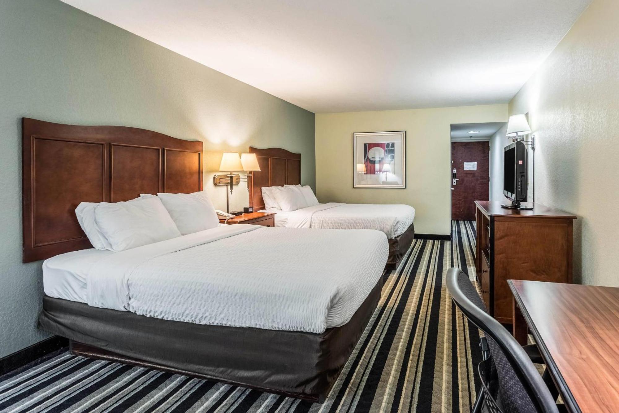 Clarion Pointe Huntsville Research Park Bagian luar foto